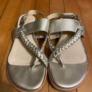 COLE Haan Anica Thong Sandal size 6 gold braid detail